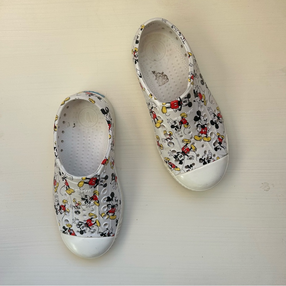 Native Shoes Mickey Mouse Slip-On Sneakers Size C10 - Picture 2 of 7